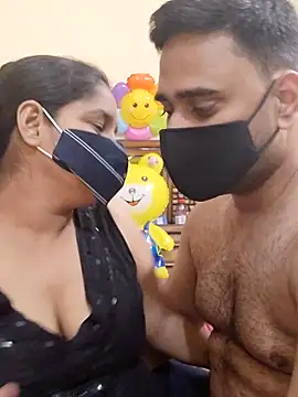 IND COUPLE1 online show from 02.24.25