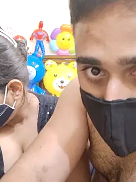 IND COUPLE1 online show from 02.25.25