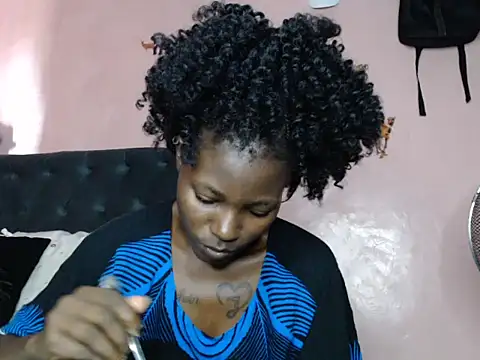 TrishaKalid online show from 02.01.25