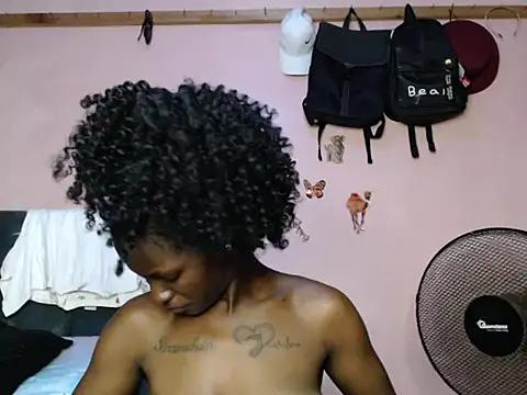 TrishaKalid online show from 02.08.25