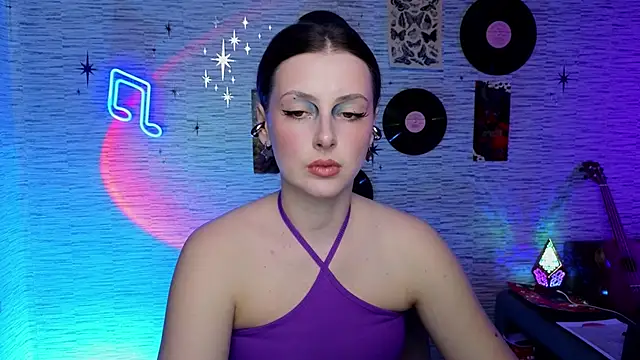 Snapshot of GloriaElmer chatting on 02.25.25 GloriaElmer online show from 02.25.25