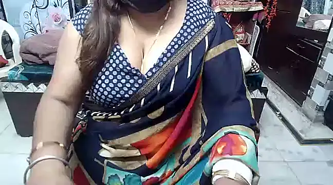 Snapshot of kiranpreet85 chatting on 12.23.24 kiranpreet85 online show from 12.23.24