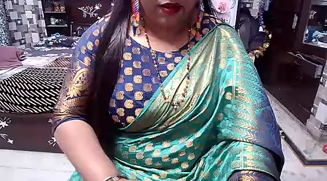 Snapshot of kiranpreet85 chatting on 01.21.25 kiranpreet85 online show from 01.21.25