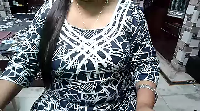 Snapshot of kiranpreet85 chatting on 01.30.25 kiranpreet85 online show from 01.30.25