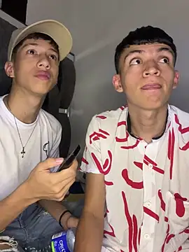 Snapshot of Juan_Nd_Steven chatting on 12.17.24 Juan Nd Steven online show from 12.17.24