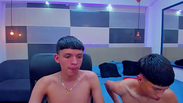 Snapshot of Juan_Nd_Steven chatting on 12.20.24 Juan Nd Steven online show from 12.20.24