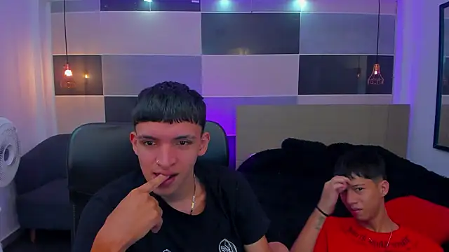 Snapshot of Juan_Nd_Steven chatting on 01.15.25 Juan Nd Steven online show from 01.15.25