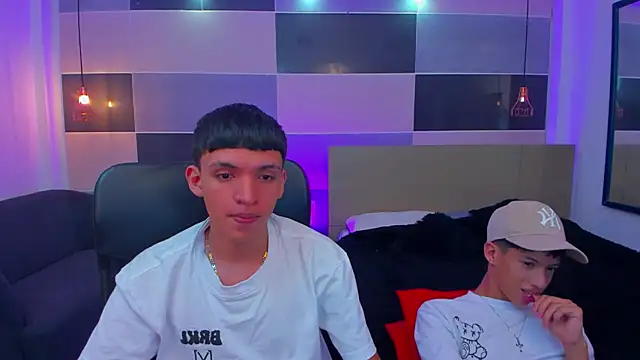 Snapshot of Juan_Nd_Steven chatting on 01.23.25 Juan Nd Steven online show from 01.23.25