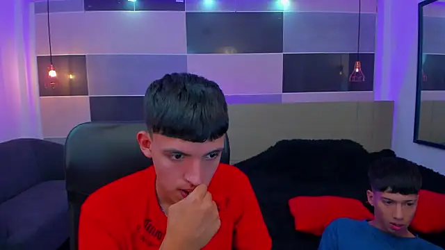 Snapshot of Juan_Nd_Steven chatting on 02.13.25 Juan Nd Steven online show from 02.13.25