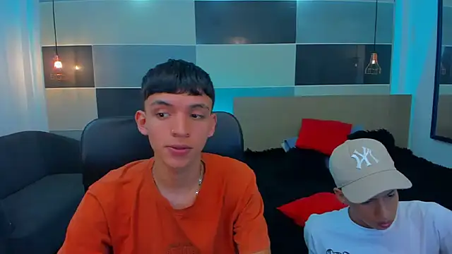 Snapshot of Juan_Nd_Steven chatting on 02.14.25 Juan Nd Steven online show from 02.14.25