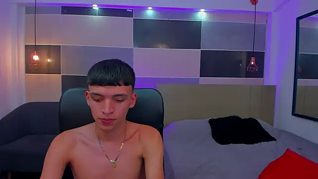 Snapshot of Juan_Nd_Steven chatting on 02.28.25 Juan Nd Steven online show from 02.28.25