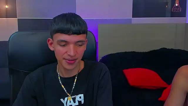 Snapshot of Juan_Nd_Steven chatting on 03.13.25 Juan Nd Steven online show from 03.13.25