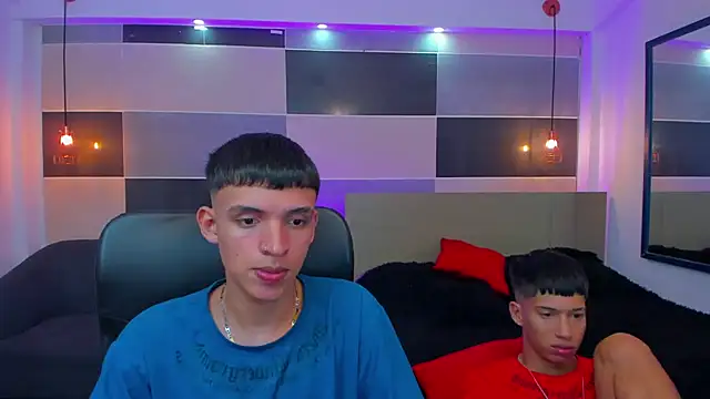 Snapshot of Juan_Nd_Steven chatting on 03.22.25 Juan Nd Steven online show from 03.22.25