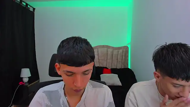 Snapshot of Juan_Nd_Steven chatting on 09.27.25 Juan Nd Steven online show from 09.27.25