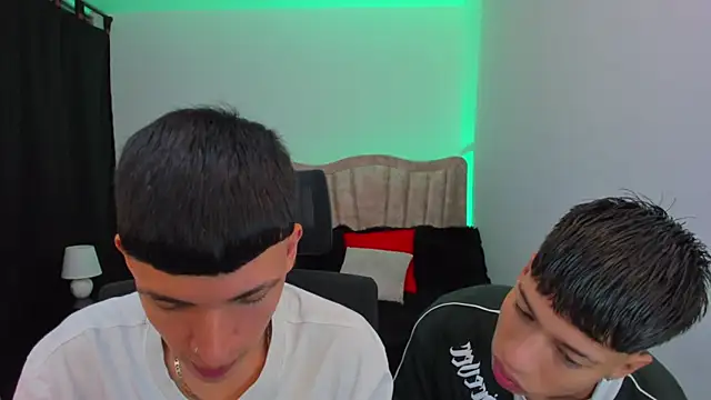 Snapshot of Juan_Nd_Steven chatting on 10.03.25 Juan Nd Steven online show from 10.03.25