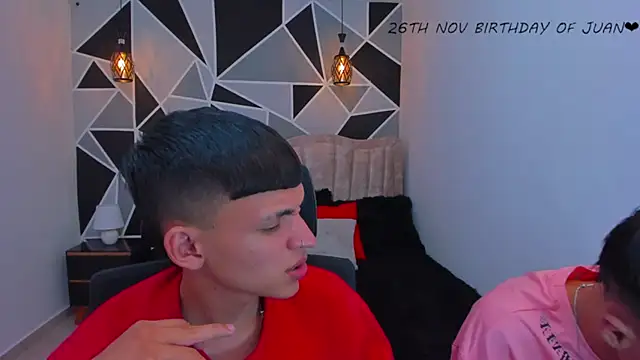 Snapshot of Juan_Nd_Steven chatting on 11.21.25 Juan Nd Steven online show from 11.21.25