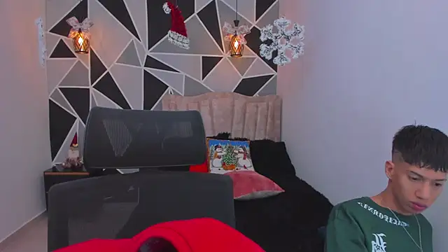 Snapshot of Juan_Nd_Steven chatting on 12.14.25 Juan Nd Steven online show from 12.14.25