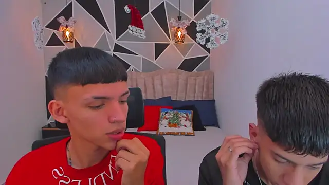 Snapshot of Juan_Nd_Steven chatting on 12.16.25 Juan Nd Steven online show from 12.16.25