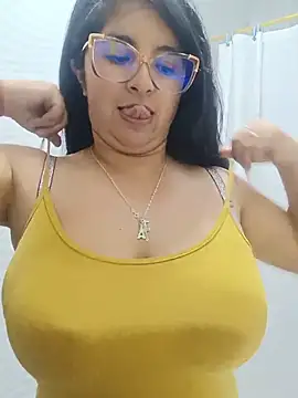 Snapshot of _Angelinaandrade_ chatting on 05.26.26 Angelinaandrade online show from 05.26.26