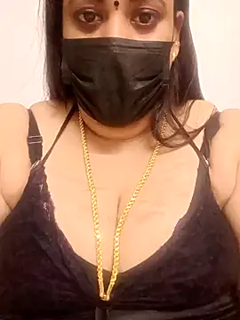 Snapshot of ashikaa_r chatting on 01.21.25 ashikaa r online show from 01.21.25