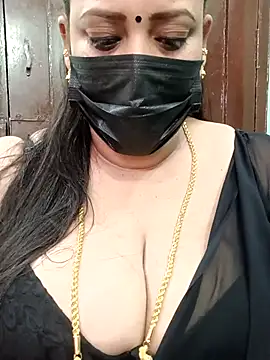 Snapshot of ashikaa_r chatting on 03.02.25 ashikaa r online show from 03.02.25