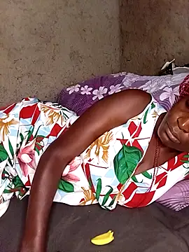 Snapshot of pretty_prickle chatting on 11.26.25 pretty prickle online show from 11.26.25