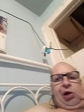 Snapshot of mcv131985 chatting on 07.28.26 mcv131985 online show from 07.28.26