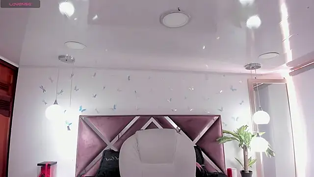  Antonnela  online show from 01.14.26