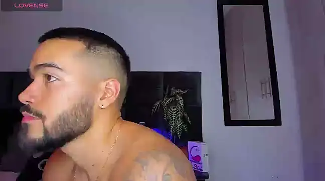 Alexander Martines online show from 02.12.25