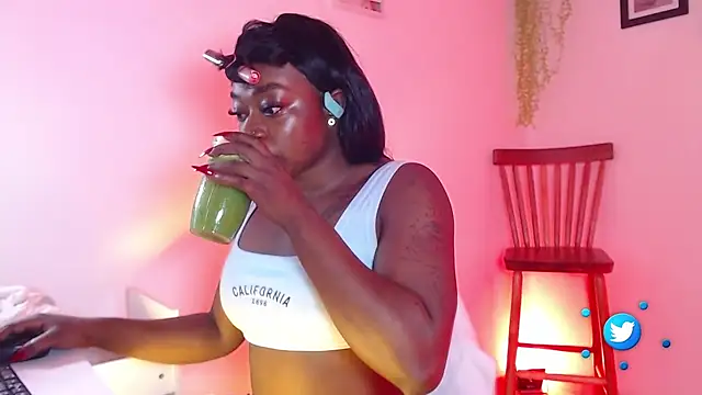 MiaKnox online show from 03.04.25