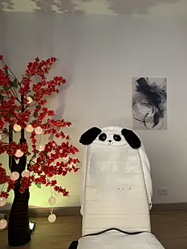 VictoriaHiill online show from 04.18.26