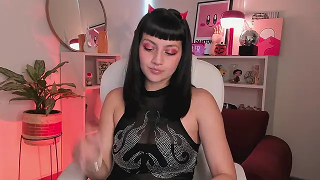 nahiapaws online show from 10.31.25