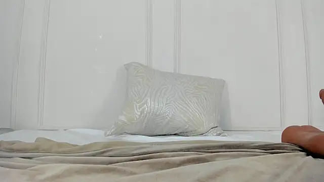 Mariapettit online show from 01.23.25