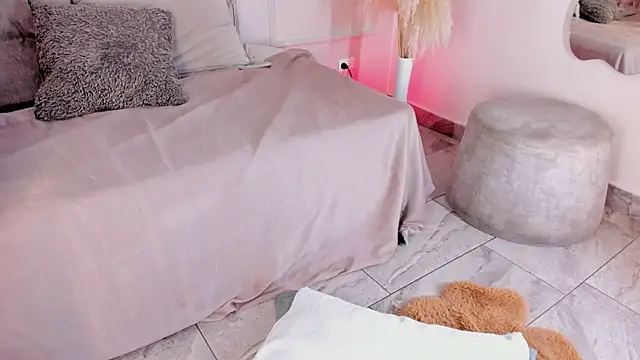 Snapshot of Mariapettit chatting on 07.01.26 Mariapettit online show from 07.01.26