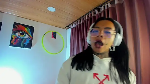 Snapshot of nicole_volkov chatting on 01.13.25 nicole volkov online show from 01.13.25