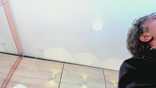 Snapshot of martina_touss chatting on 03.05.25 martina touss online show from 03.05.25