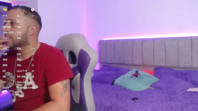 Snapshot of ryanandpamela_ chatting on 02.19.25 ryanandpamela online show from 02.19.25