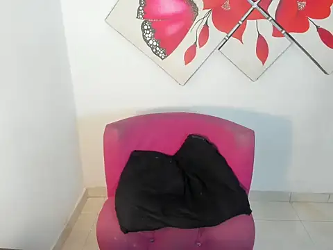 naomiwildburn online show from 10.25.25