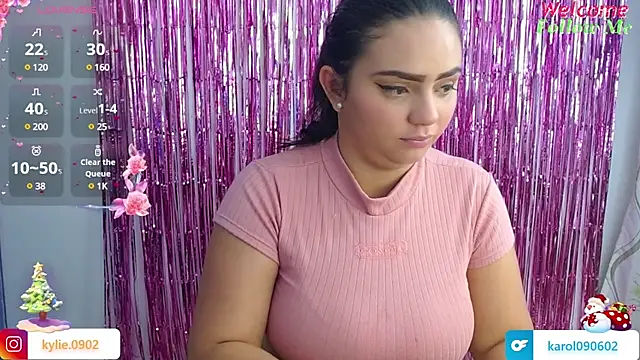 Snapshot of karol_9 chatting on 12.21.24 karol 9 online show from 12.21.24