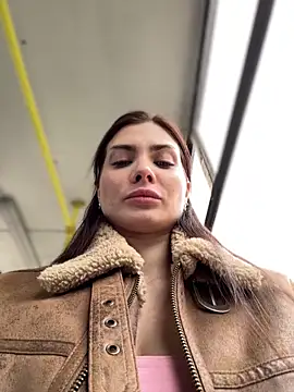 Snapshot of Accole chatting on 03.20.25 Accole online show from 03.20.25