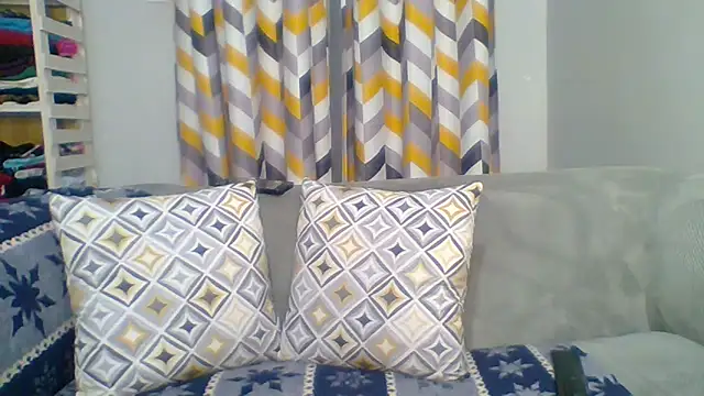 Petite 254 online show from 03.05.26