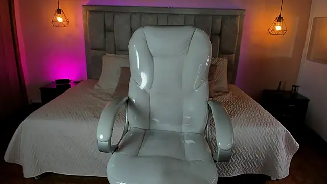 Jaiser 17 online show from 09.18.25