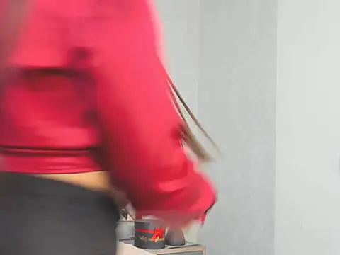 Victoriabecker online show from 11.20.25