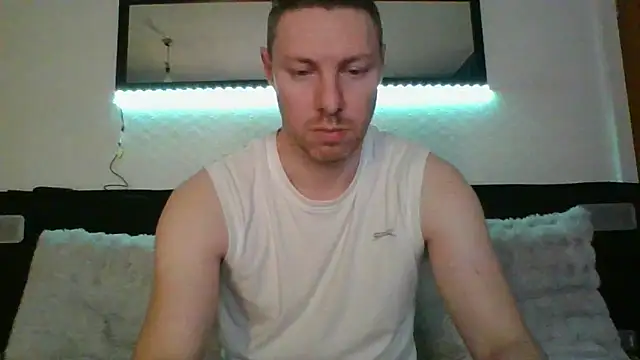 Snapshot of Fit4fun24 chatting on 03.19.26 Fit4fun24 online show from 03.19.26