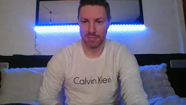 Snapshot of Fit4fun24 chatting on 04.13.26 Fit4fun24 online show from 04.13.26