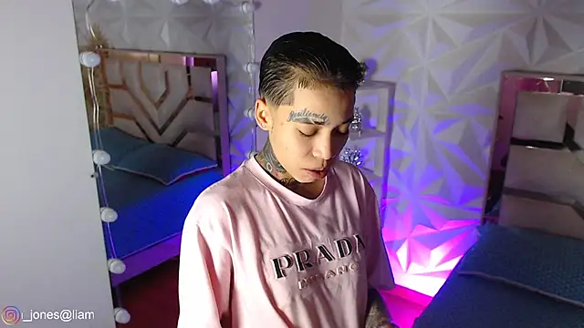 Jonesliam23 online show from 04.19.26