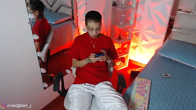 Jonesliam23 online show from 04.24.26