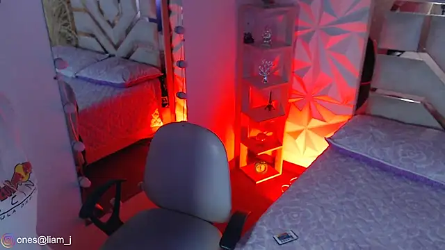 Jonesliam23 online show from 04.27.26