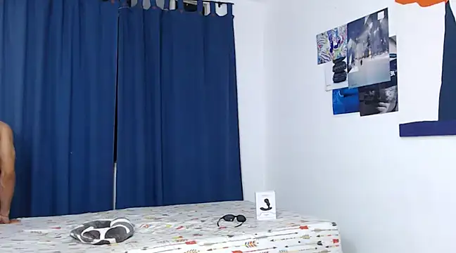 Snapshot of Sanit_Di chatting on 12.20.24 Sanit Di online show from 12.20.24