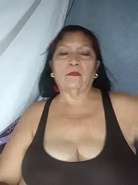 Snapshot of naysi chatting on 02.02.25 naysi online show from 02.02.25